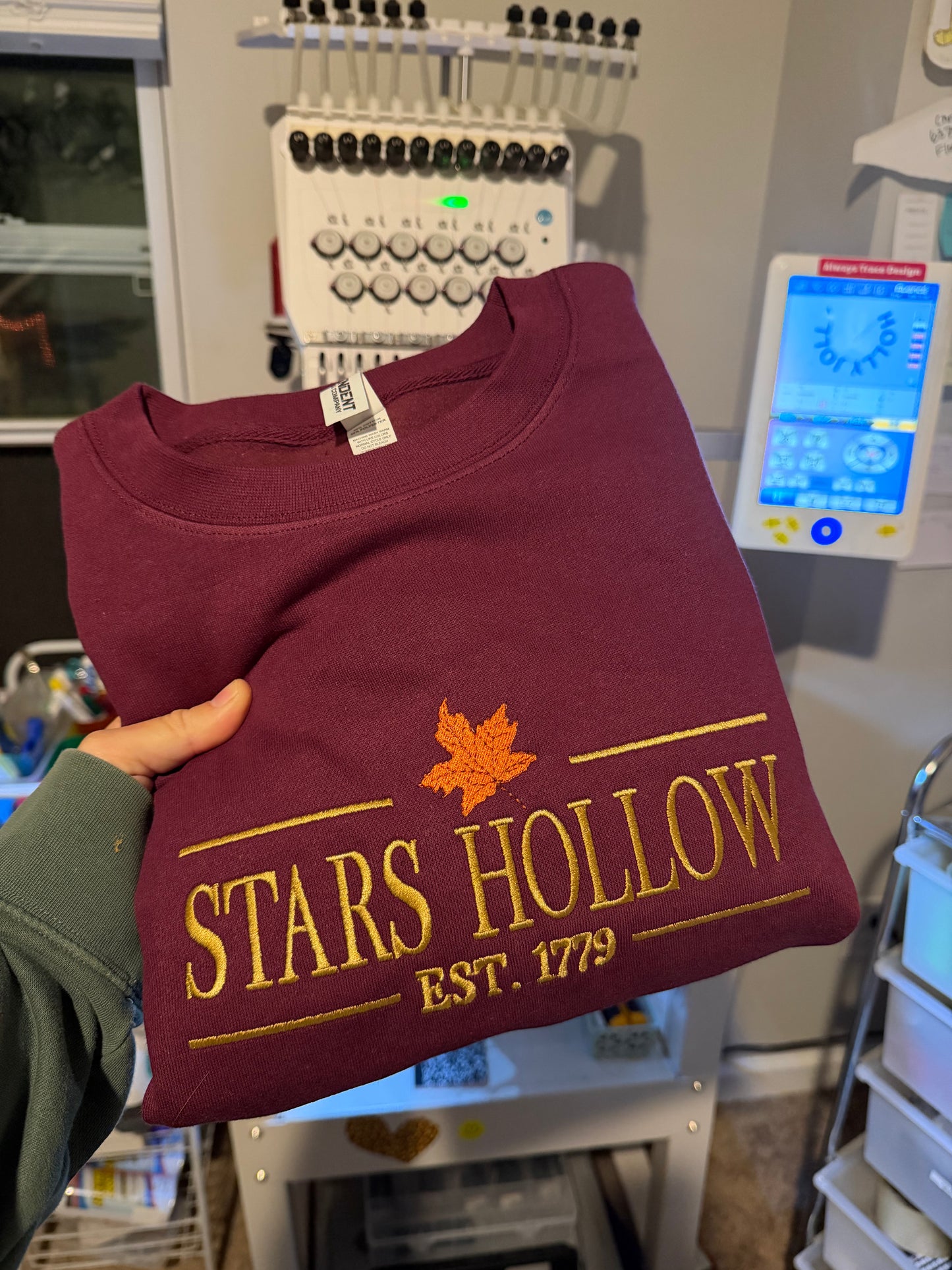 Stars Hollow- come and stay awhile sweater